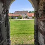 Chateau De La Voirie - D'hotes Bed and breakfast Frossay