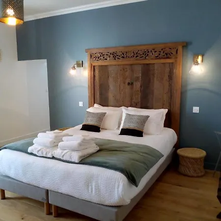 Bed and breakfast Chateau De La Voirie - D'hotes Frossay