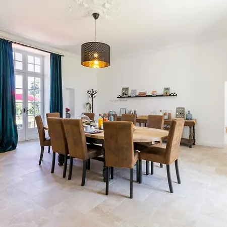 Chateau De La Voirie - D'hotes * Frossay